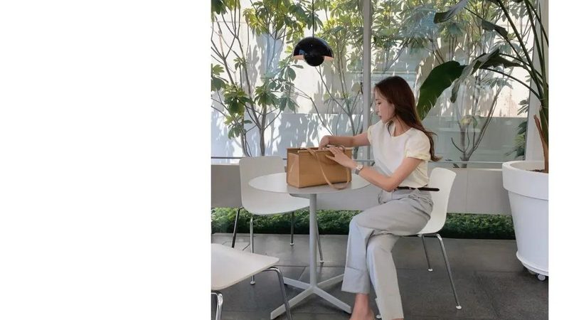 评估旧家具的价值，可以从以下几个方面入手：